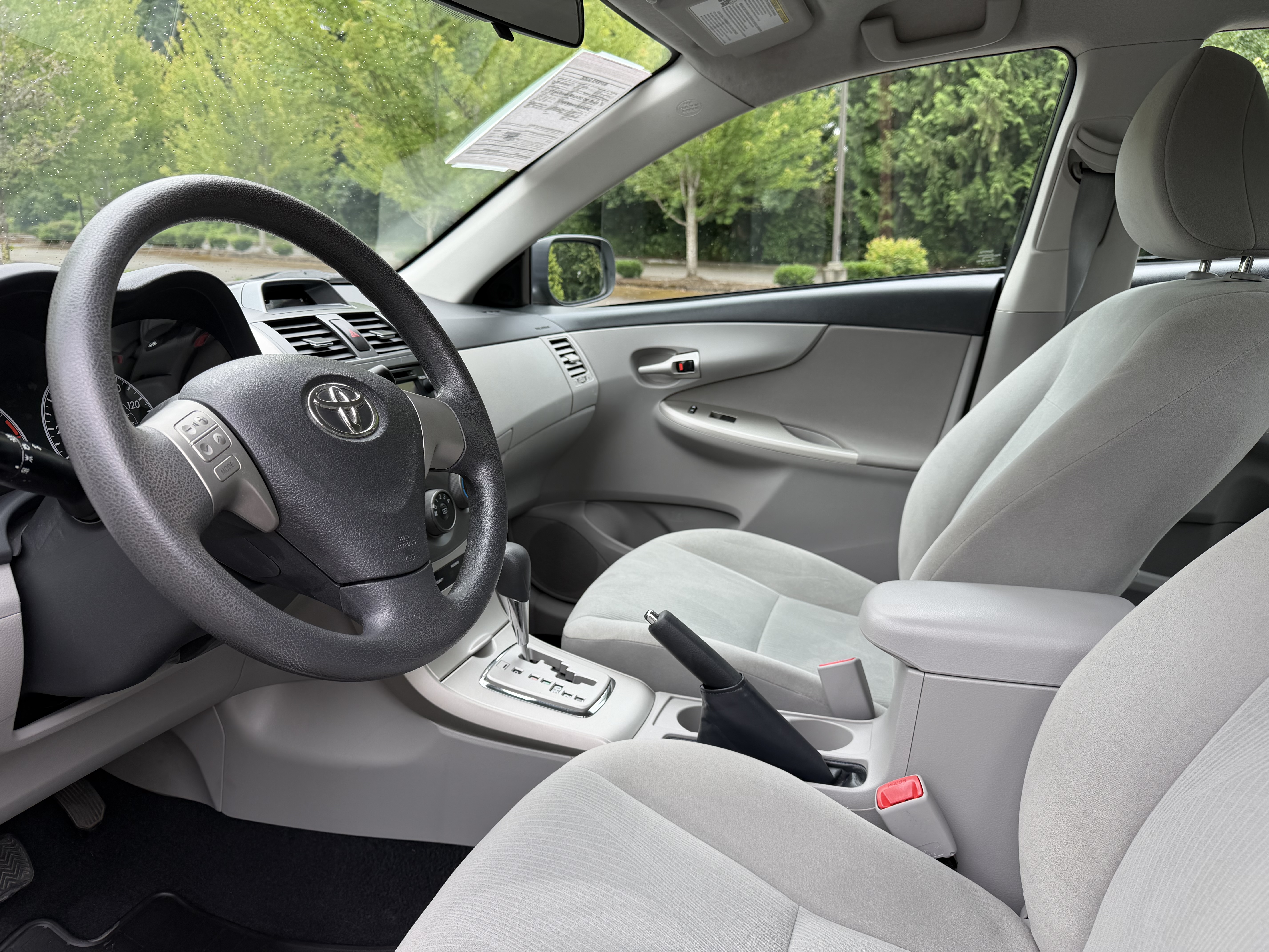2013 Toyota Corolla LE - Photo 7