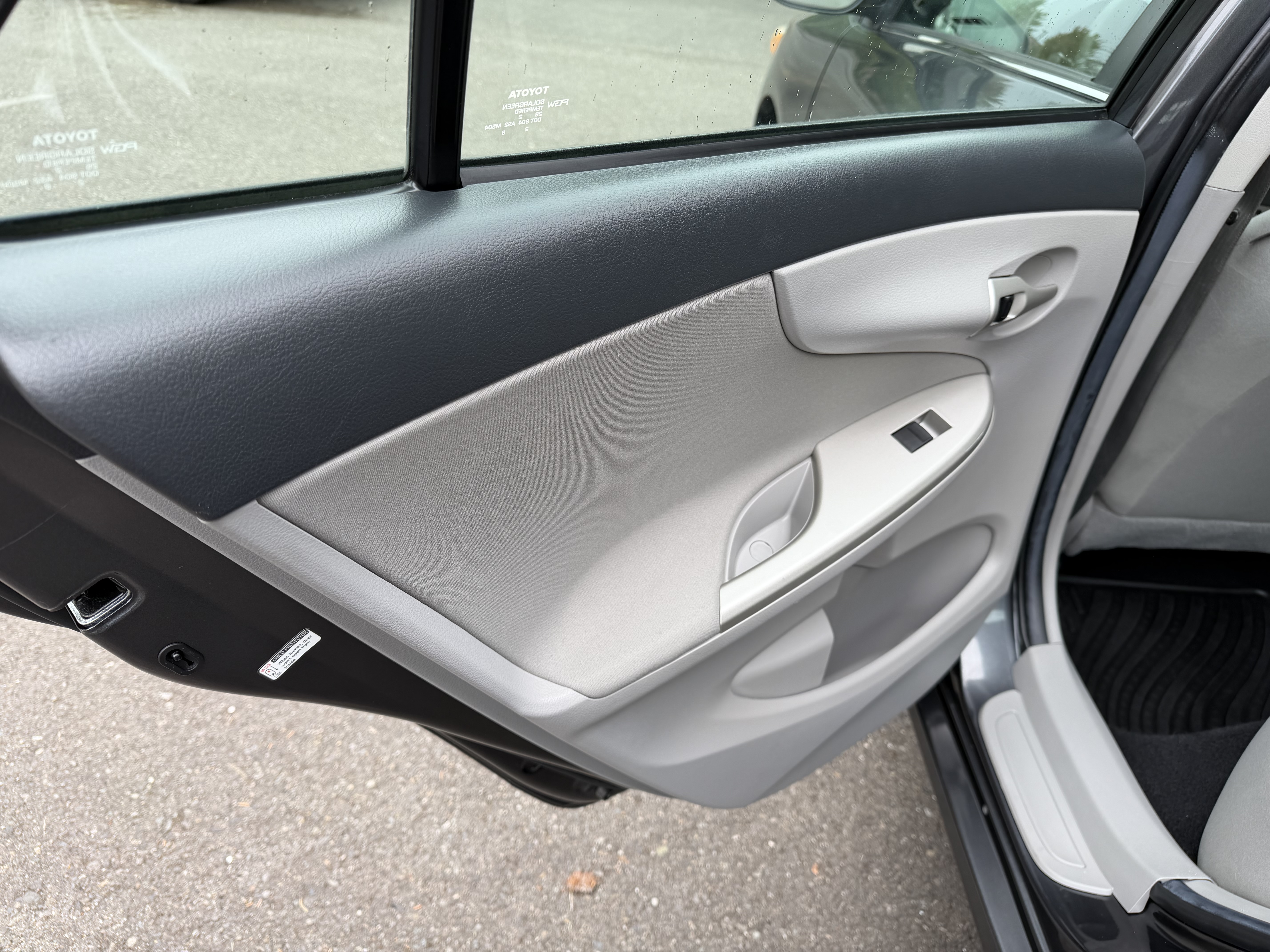 2013 Toyota Corolla LE - Photo 8