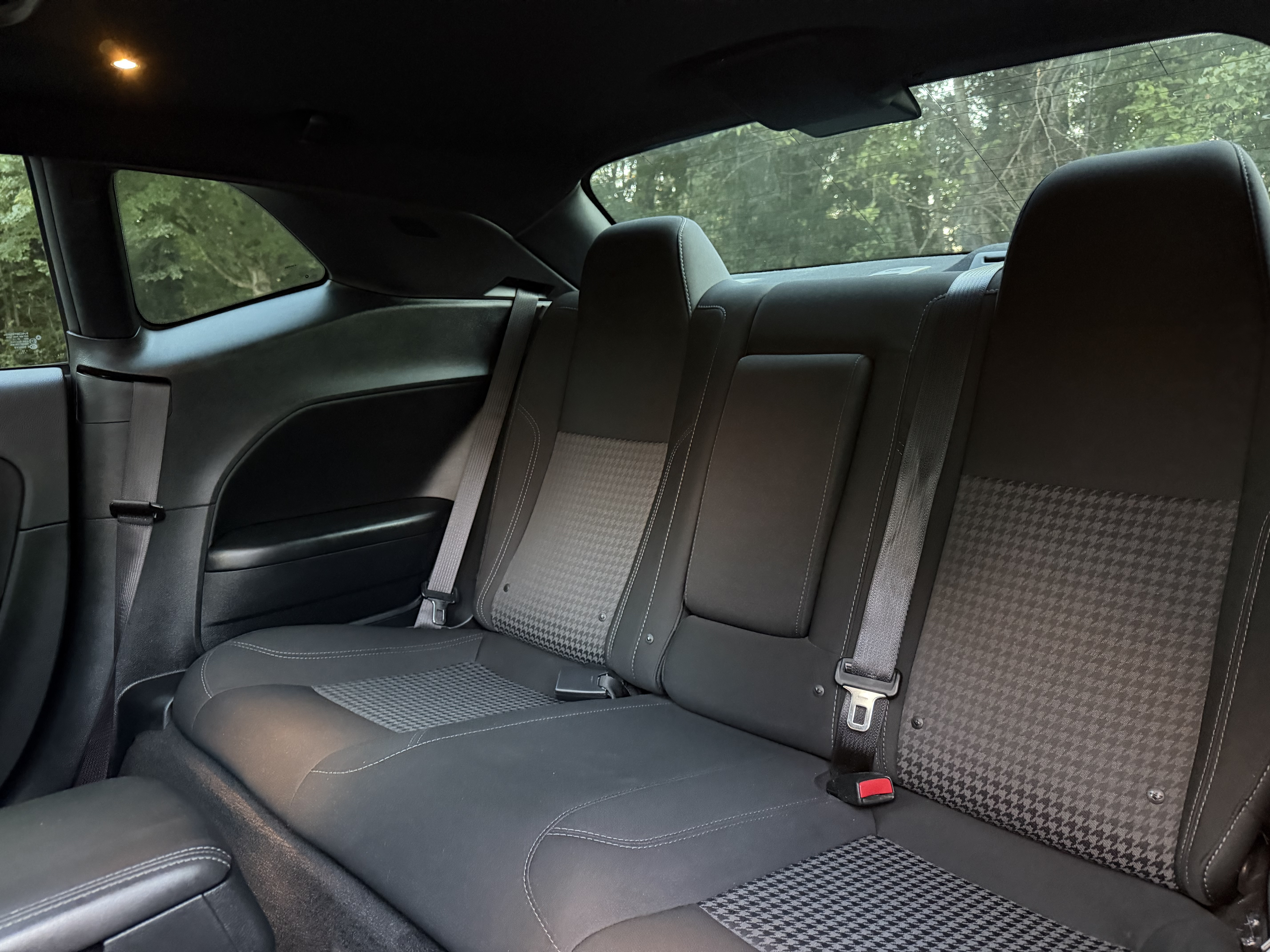 2015 Dodge Challenger R/T - Photo 11